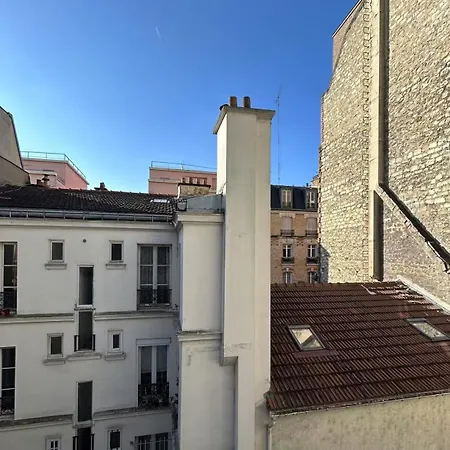 15e G Tour Eiffel Roland Garros Daire Paris